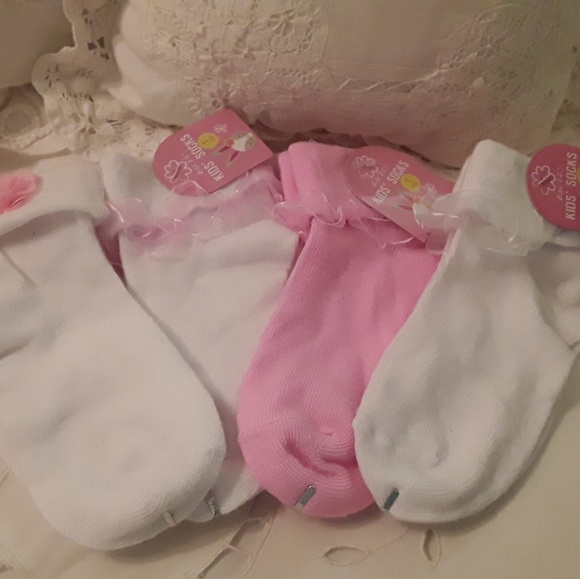 Other - NWT 4 PAIRS OF  GIRLS DRESS SOCKS, SIZE 7 - 8.5